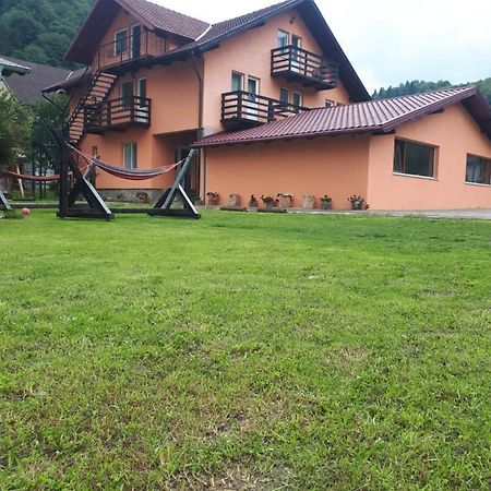 Hotel Casa Keea Moeciu De Sus Exterior foto