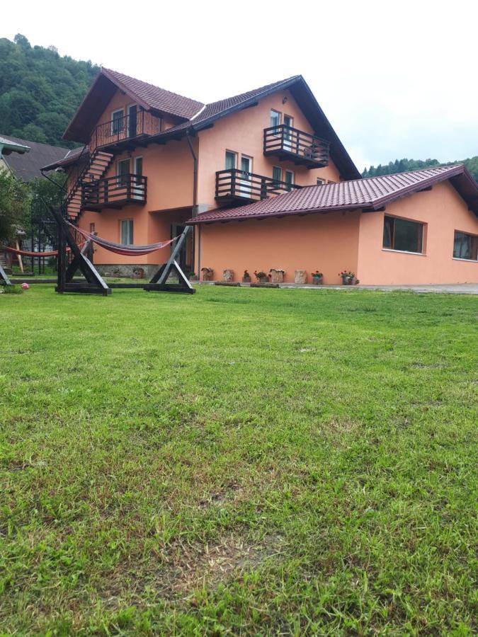 Hotel Casa Keea Moeciu De Sus Exterior foto