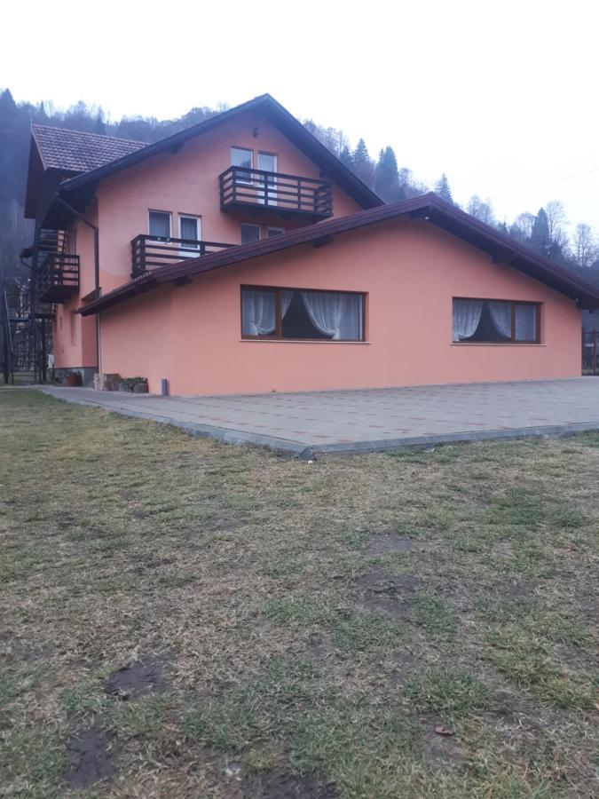 Hotel Casa Keea Moeciu De Sus Exterior foto